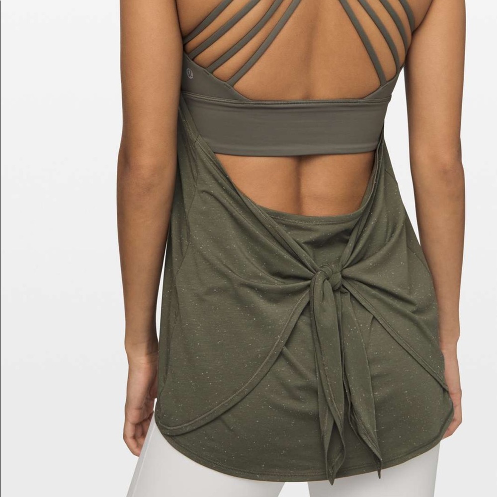 Lululemon tie top 6 NWT